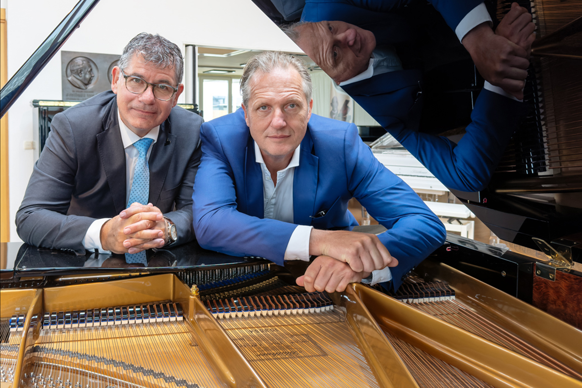 Mattia Wohlfahrt und Dr. Christian Blüthner-Haessler